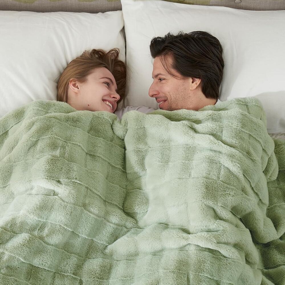 Cozy Bliss Faux Fur Throw Blanket for Couch, Cozy Warm Plush Striped Blanket ...